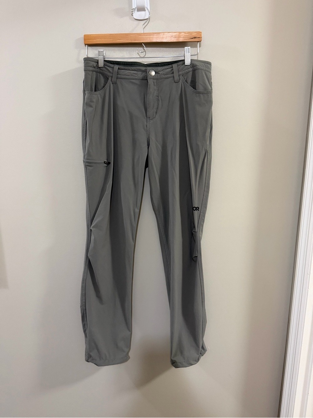 Outdoor Research Women's Gray Hiking/Climbing Outdoor Pants with Cargo Pockets